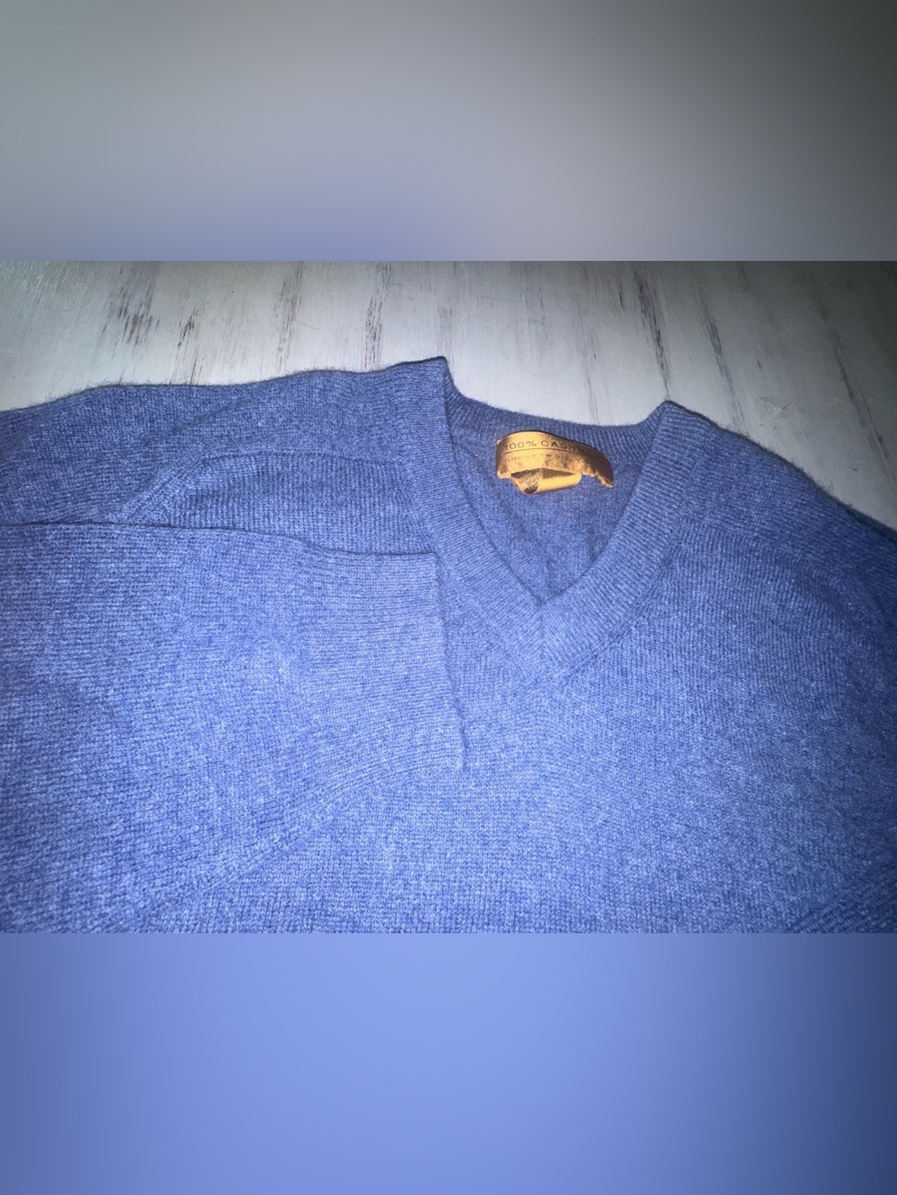 Men’s Large 100% Cashmere Blue V-Neck Two-Ply Sweater